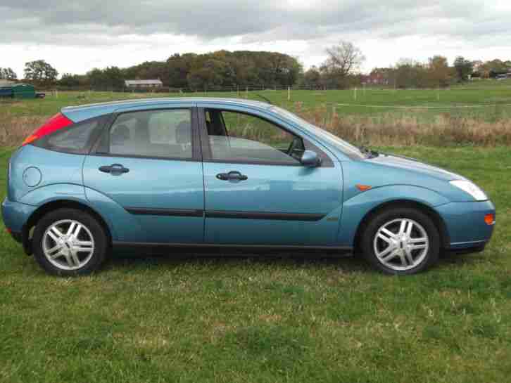 W REG FORD FOCUS ZETEC 1.8 5 DOOR RUNS & DRIVES VERY WELL HAS A MOT