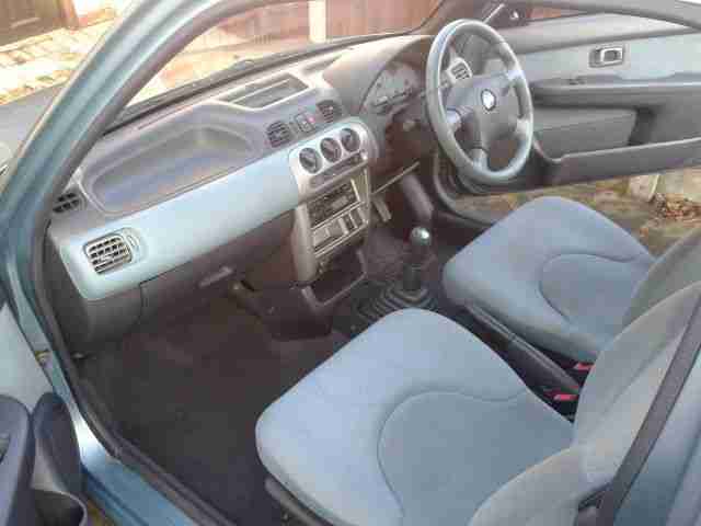 Y reg (2001) Nissan Micra Activ