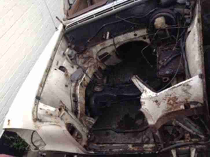 classic Mercedes 250SE 1970 LHD body shell with V5 log book 1 owner