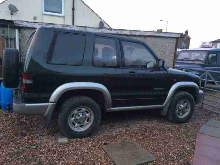 isuzu trooper 2005 good condition 4x4 cheap offroad defender 12 months mot