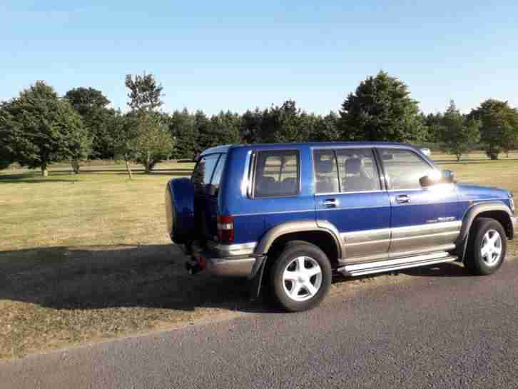 isuzu trooper 3.0 auto insigna long mot low miles leather toyota landcruiser