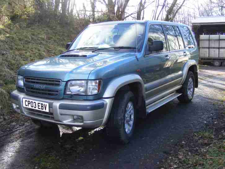 isuzu trooper 3.0 td diesel 7 seater 5 door 4x4 / land rover /