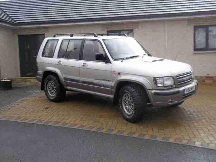 Isuzu trooper citation dt lwb REG=Y812MVT