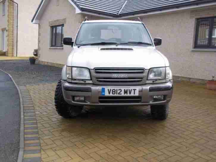 isuzu trooper citation dt lwb REG=Y812MVT