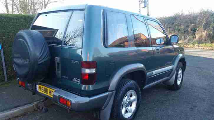 isuzu trooper swb 3.liter diesel 5 speed manual v.reg cheap 4x4