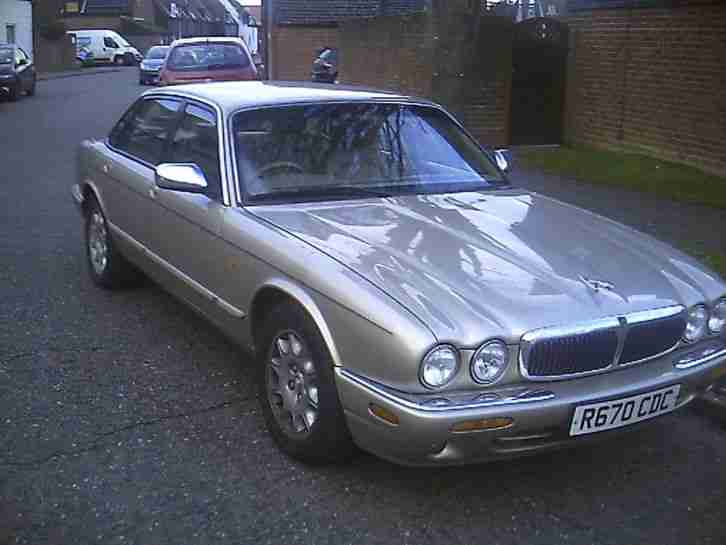 jaguar xj8 auto beige mot 3.2