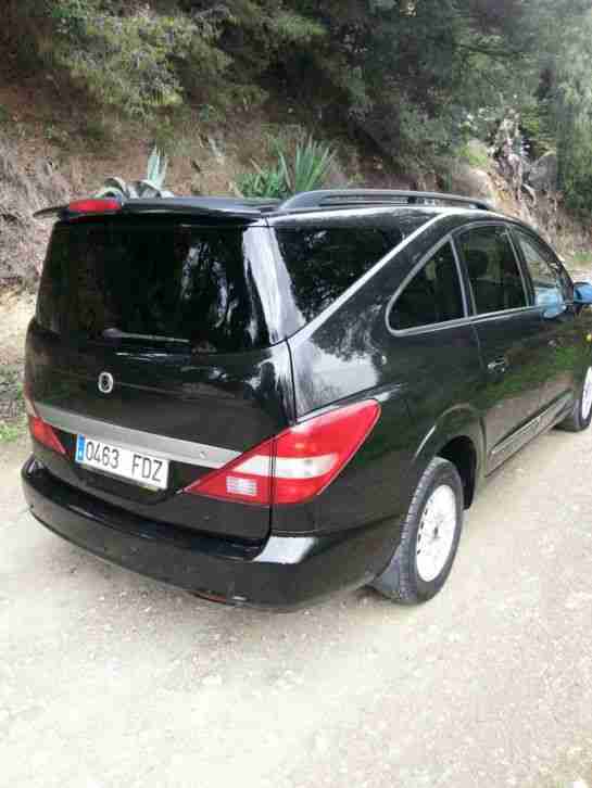 left hand drive ssanyong Rodius 2.7 diesel 7st MPV on spanish in estepona SPAIN