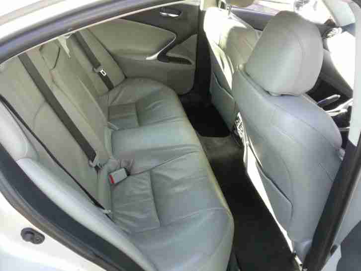 lexus is250