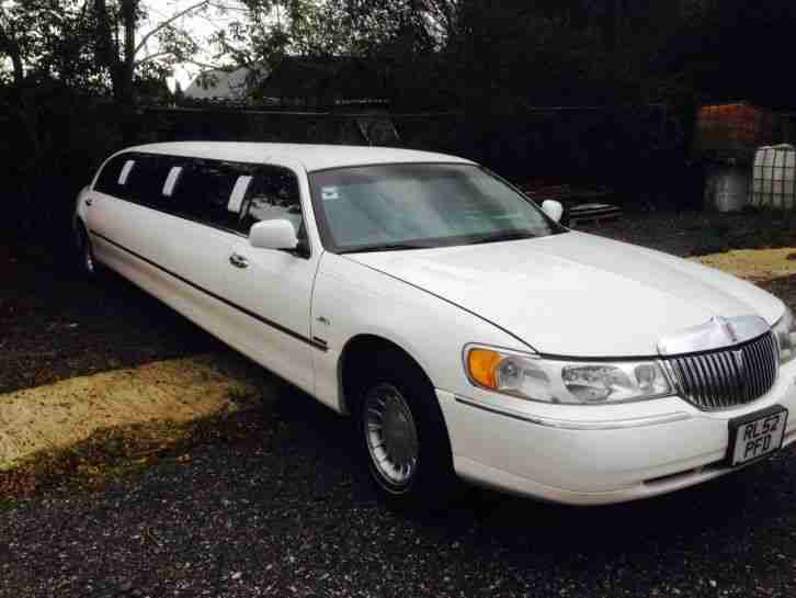 limousine LINCOLN