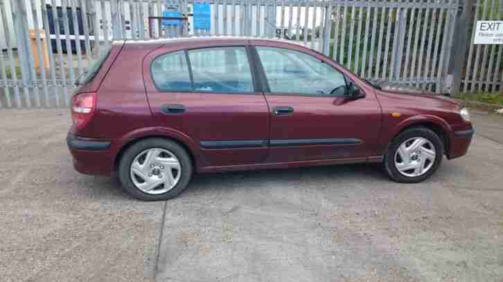 Nissan almera 1.8 auto