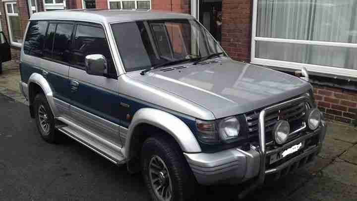 pajero 2.5 exeed 7 seater auto