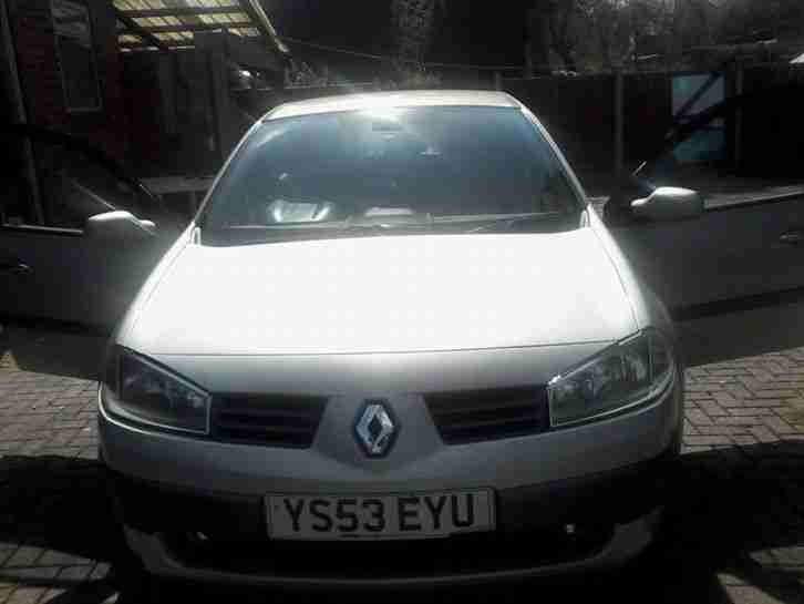 renault megane 1.9 dci car is in daily use