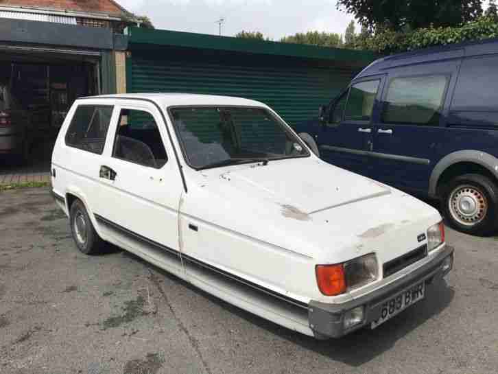 Robin reliant lx in white, 3 wheeler vehicle, barn find, classic