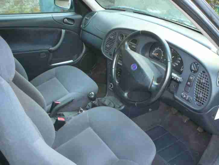 saab 900