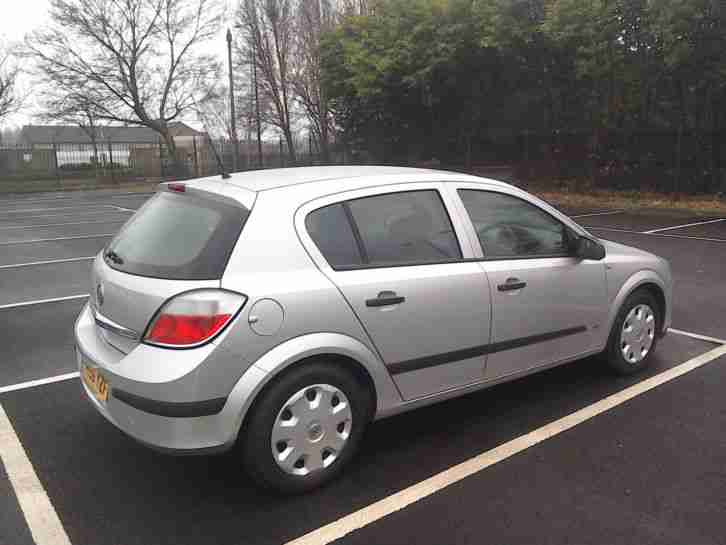 vauxhall Astra 1.6 5 door 56 plate