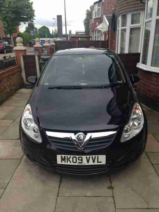 vauxhall corsa life 1.0L petrol. 09 REG