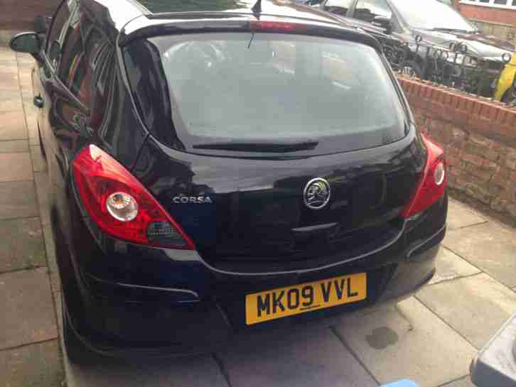 vauxhall corsa life 1.0L petrol. 09 REG