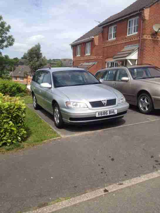 vauxhall omega estate gls silver X reg only 88000 miles