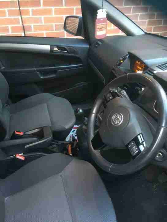 Vauxhall zafira diesel 2011 for spares or repairs