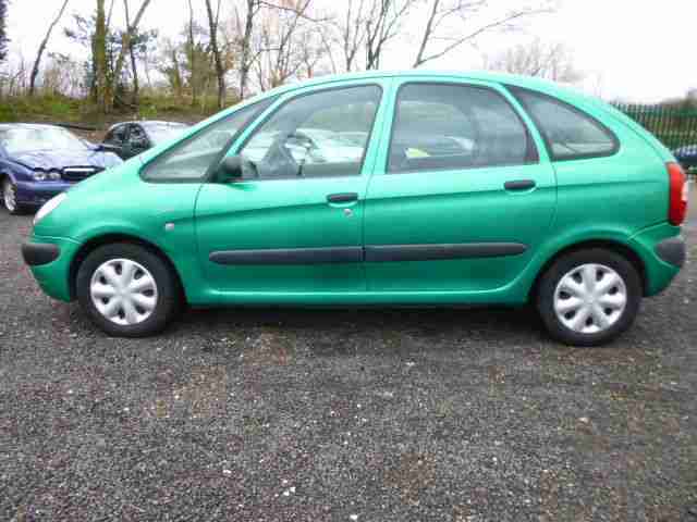 Citroen 2000 Xsara Picasso 1.6i SX Damaged Salvage. car for sale